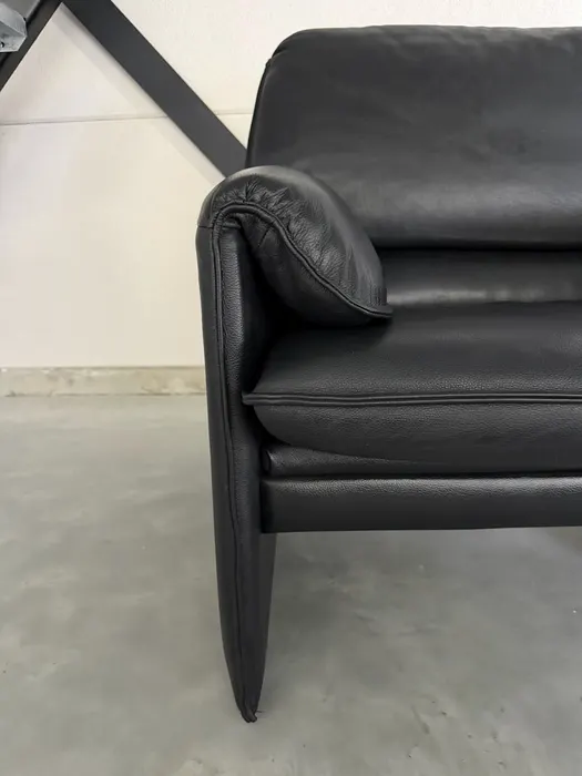 Leolux Bora Beta fauteuil met hocker — Fauteuil (foto 3)