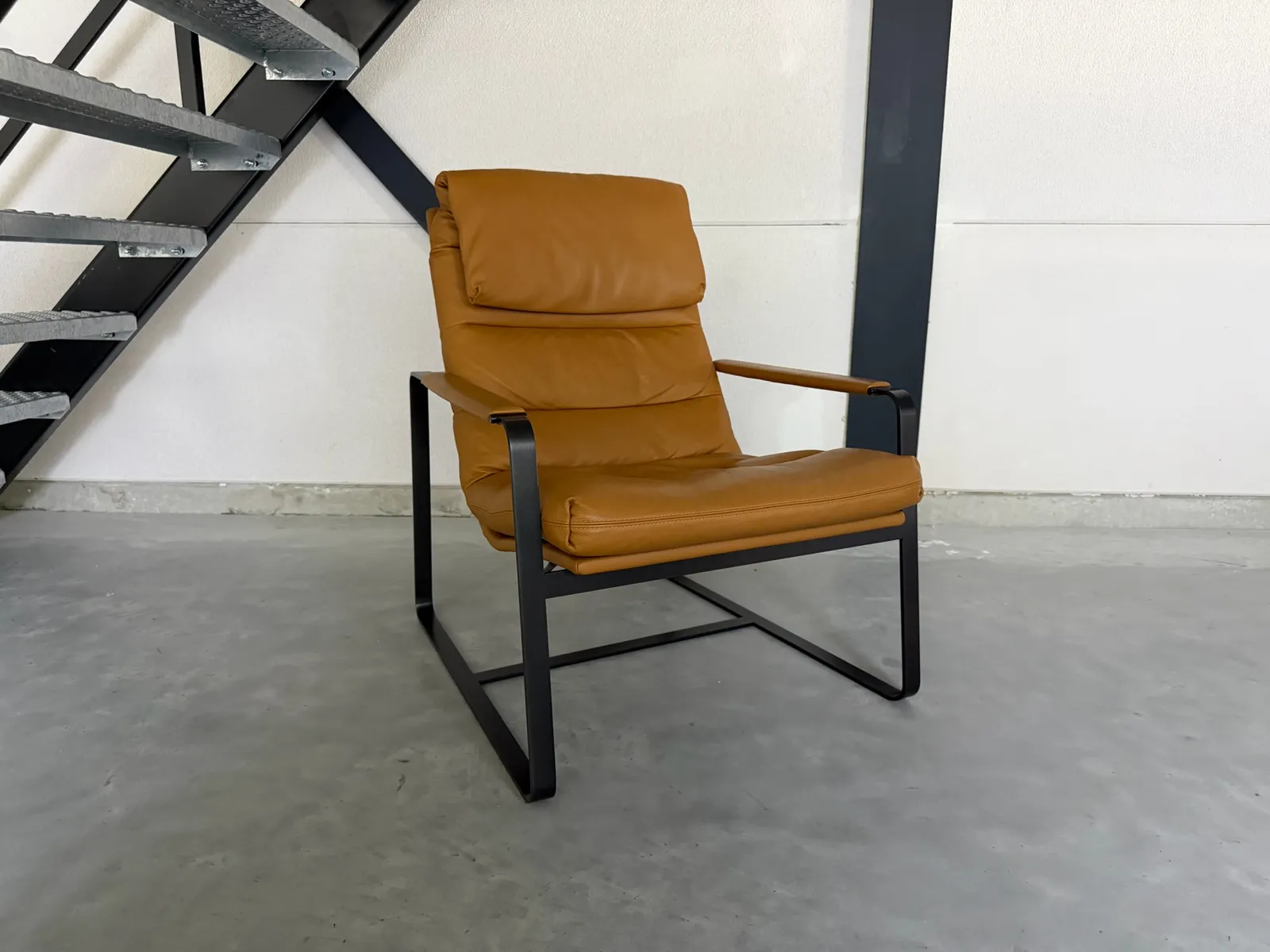 Leolux Indra fauteuil, Ceras Brandy — Fauteuil