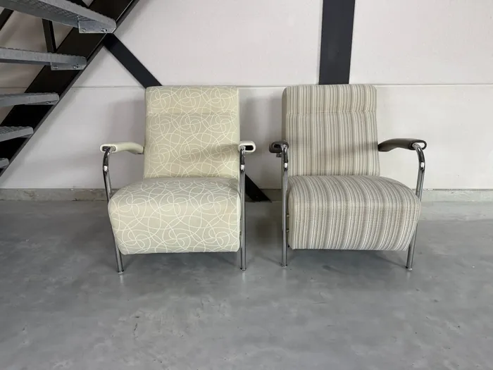 Leolux Scylla fauteuil met hocker, stof en leer — Fauteuil (foto 2)